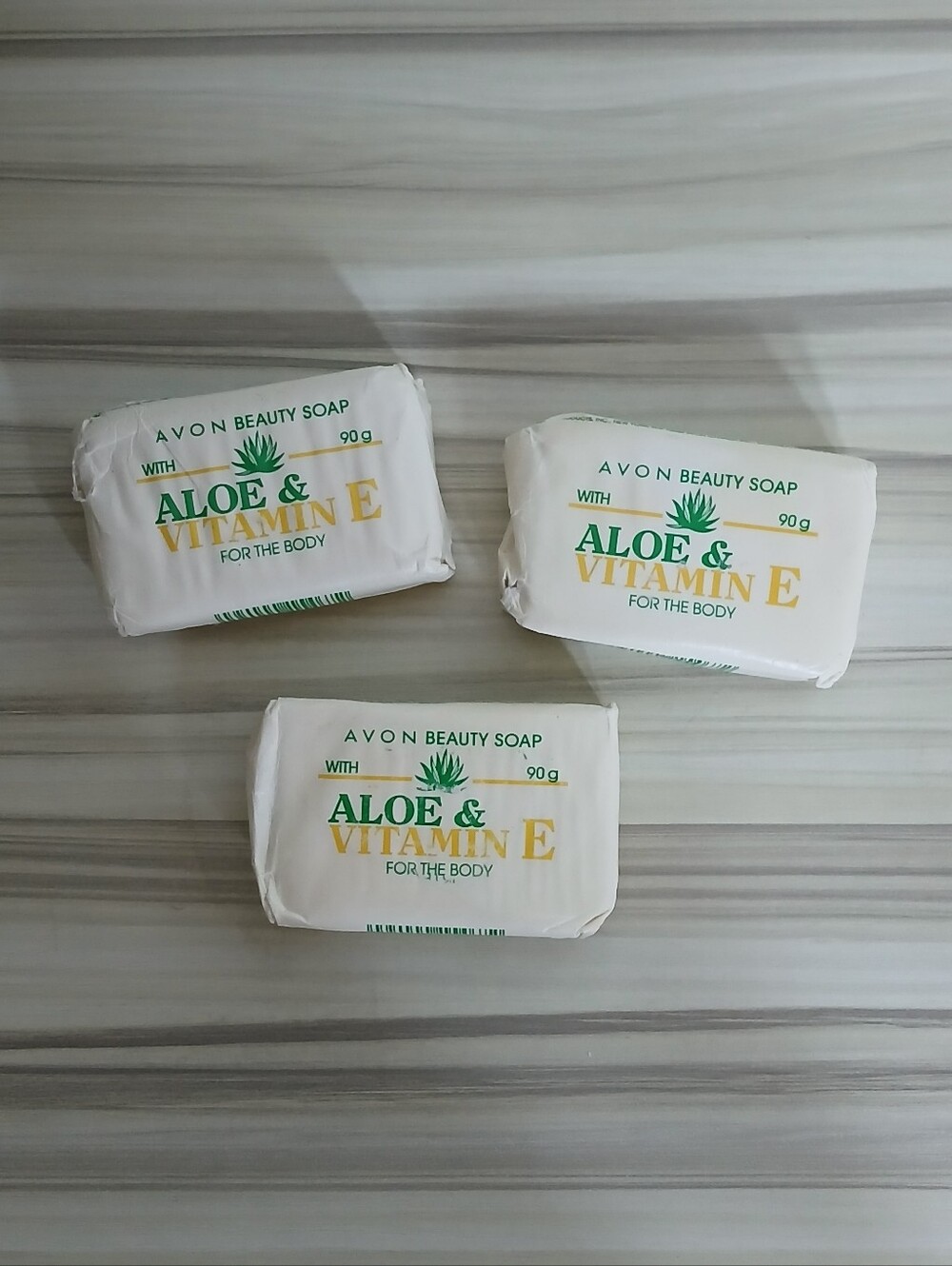 Avon Beauty Soap with Aloe & Vitamin E ~ Lot of 3 Bars 90g Each